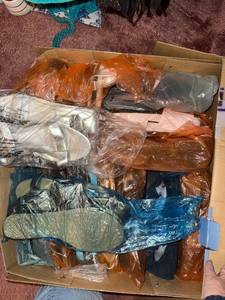 lot 343C image: Sandals - Assorted Styles in Large Box (Womens)