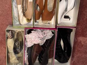 lot 352C image: Womens Dress Shoes - Assorted Makers (Lot of 6)