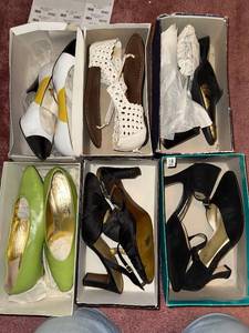 lot 354C image: Assorted Womens Shoes (Lot of 6)