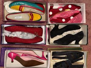 lot 359C image: Trotters & Nine West Womens Dress Shoes - Mixed Makers (Lot of 6)