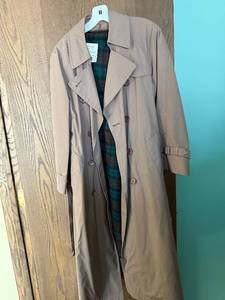 lot 391C image: London Fog Maincoats Trench Coat - Beige with Green Plaid Lining
