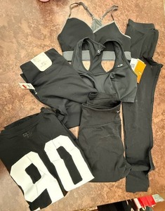 lot 413C image: Nike, Gap, Old Navy, Champion and Disney brands Womens Black Dri-FIT Activewear Set - Sports Bra, Leggings w 90 Print - Size M