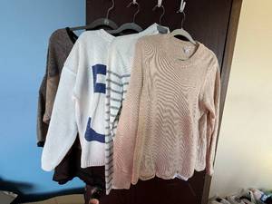 lot 265C image: Adrienne Vittadini, J. Jill & Lauren Ralph Lauren Sweaters (Lot of 4)