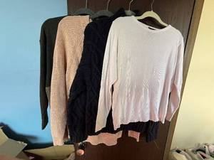 lot 269C image: Knitwear - Eileen Fisher New York, Anne Klein, Casual Corner (Lot of 4)