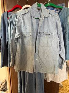 lot 430C image: Coldwater Creek Denim Shirt & Jones Jeans Denim Shirt & RM SPORT Denim Tank Top (Lot of 5)