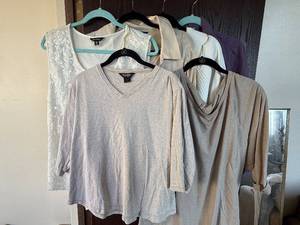lot 470C image: Assorted Womens Tops & Outerwear (Lot of 6)