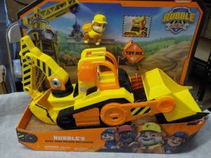 lot 6 image: Rubbles Bulldozer...