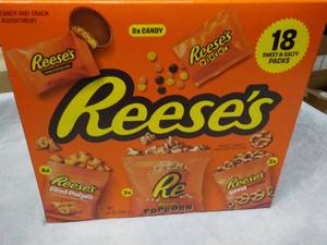 lot 16 image: Reeses 18 Variety Pack...