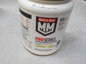 lot 30 image: 32 oz Pro Series Muscle Milk Protei...