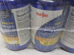 lot 40 image: 9 bottles Meijer Triple Strength Pl...