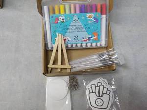 lot 109 image: Pen Peak Acrylic Marker Pen Paintin...