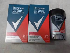 lot 116 image: 3 Degree Clinical Deodorant ...