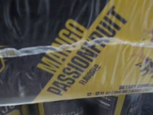 lot 226 image: 12 pack Jocko Go Mango Passion Frui...