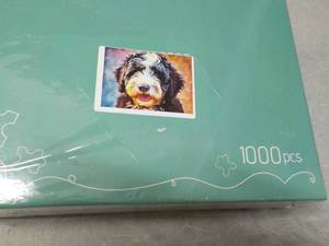 lot 247 image: 1000 pc Puzzle...