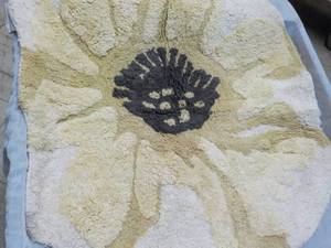 lot 288 image: Bath Rug...