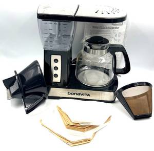 lot 108 image: Bonavita BV1000US 8-Cup Coffee Brewer with Glass Carafe & Filters
