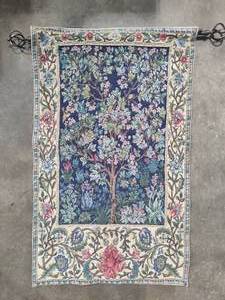 lot 21 image: Groupe Flemish Tapestry