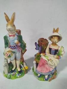 lot 17 image: Fitz and Floyd Classic Easter Old World Rabbits Candle Holders