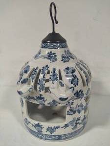 lot 8 image: Large Vintage Wisteria Chinese Blue & White Chinoiserie Style Porcelain Bird Cage