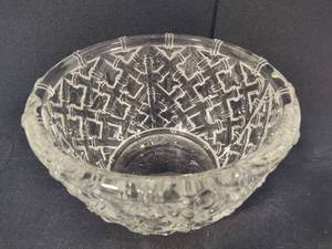 lot 59 image: Tiffany & Co Bamboo Lattice Serving Bowl