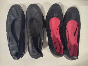 lot 94 image: Two Pair of Ecco Womens Flats (Size 40) - New