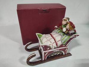 lot 106 image: Villeroy & Boch Winter Joy Childrens Sleigh Ride