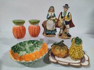 lot 126 image: Fitz & Floyd Assortment of Salt & Pepper Shakers