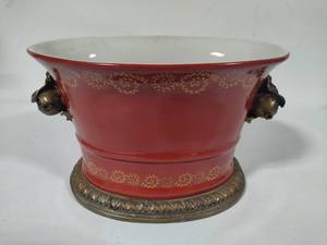 lot 146 image: Gorgeous Winward Ceramic Planter