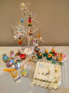 lot 169 image: Easter Decor Items