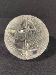 lot 208 image: Waterford Crystal Globe Paperweight