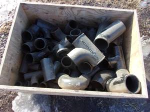 lot 48 image: Black Steel Pipe Fittings