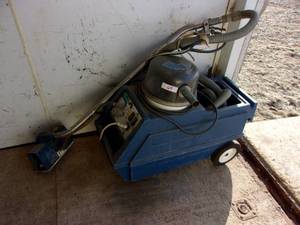 lot 69 image: Rinse & Vac Carpet Cleaner (Unknow Condition)