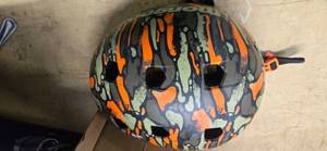 lot 7 image: Child Helmet (USED)