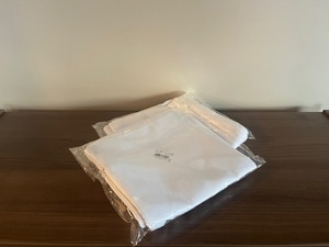 lot 24 image: Lot of White Pillow Covers