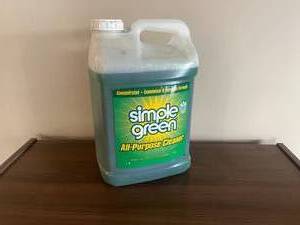 lot 22 image: Simple Green Cleaner
