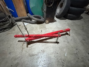 lot 27 image: Engine Lift Or Stabilizer  brackets