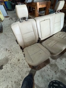 lot 10 image: Rear Bench seat and brackets from 1998-2006 Ford 34 pickup