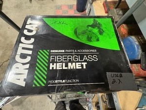 lot 52 image: Arctic Cat Helmet (only used 2 times)  XXL