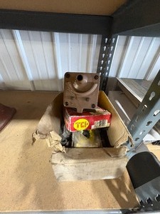 lot 75 image: Performance Auto Parts