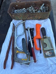 lot 100 image: Tools & Hardware