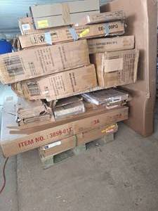 lot 44 image: Pallet tabletops headboards