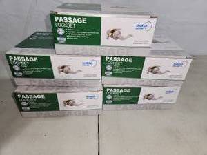 lot 17 image: 5 Passage door handles