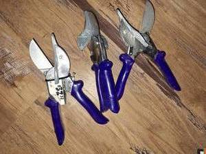 lot 37 image: Multi use trim shears