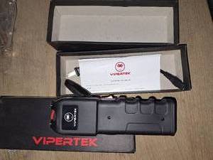 lot 58 image: Vipertek taser