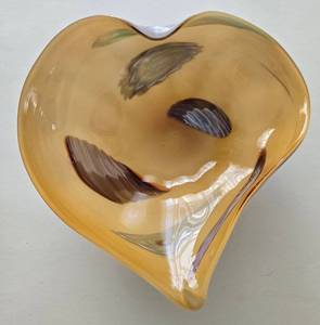 lot 102 image: Murano Glass Dish or Bowl - Leaf-Shaped Peach Amber with Painted Swirls