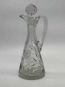 lot 134 image: Cut Glass Decanter - Bird Motif with Faceted Stopper