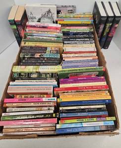 lot 174 image: Paperback Books - Large Assortment of Teen Titles