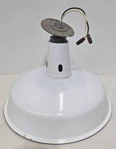 lot 213 image: Vintage Industrial Barn Light & Gas Station Light - White Enamel Porcelain
