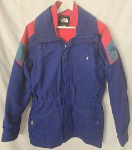 lot 240 image: The North Face Extreme Jacket - Gore-Tex Fabric - Mens Medium