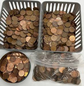 lot 287 image: Canadian Copper Pennies - 1940s-2009, Mostly 1960s-1980s, 7 lb 14.4 oz